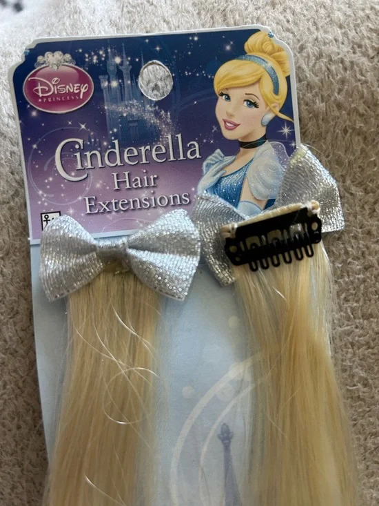 Cinderella Disney Clip-In Hair Blonde Extensions with Silver Bows-Brand New - Picture 7 of 7